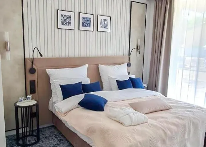 Apartahotel Park Operator Team- Ivo